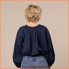 Afbeelding in Gallery-weergave laden, Reversed Blouse - Matera 200/B088
